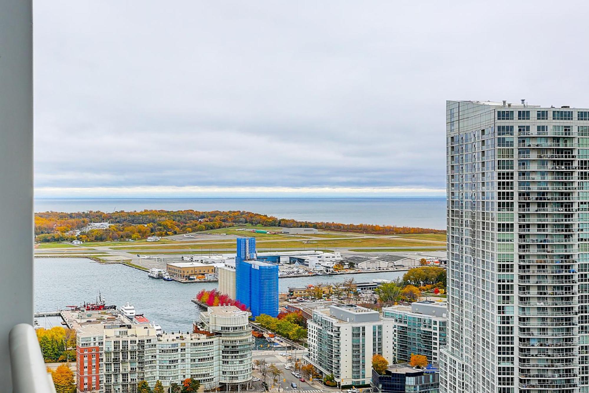 Lakeview Apartments Downtown Toronto Bagian luar foto